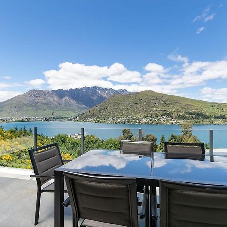 Okataina - Means Place Of Laughter, Luxury Retreat Villa ควีนส์ทาวน์ ภายนอก รูปภาพ